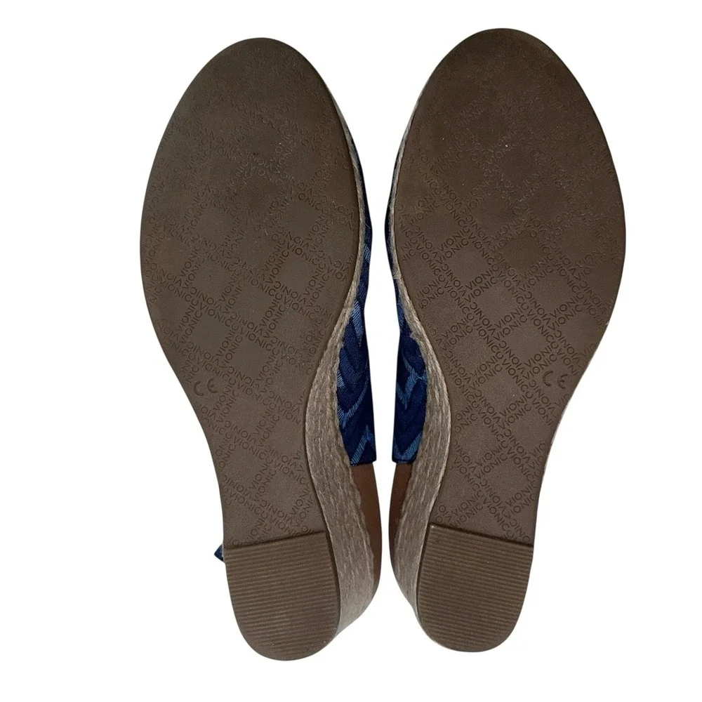 Vionic Coralina‎ Espadrille Blue Chevron Print Slingback Wedge Sandals 9.5 Wide